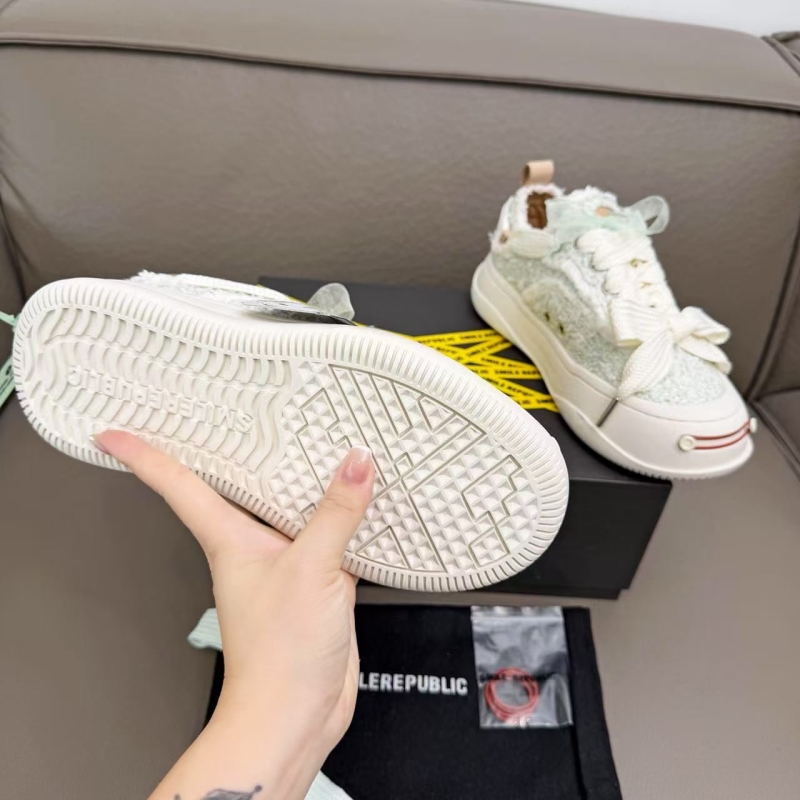 Smilerepublic Canvas Shoes